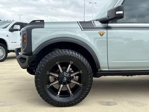 Cactus Gray 2022 Ford Bronco Badlands