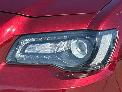 2020 Chrysler 300 Touring