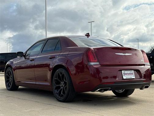 2020 Chrysler 300 Touring