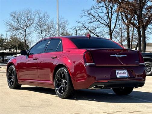 2020 Chrysler 300 Touring