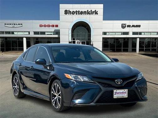 2019 Toyota Camry SE