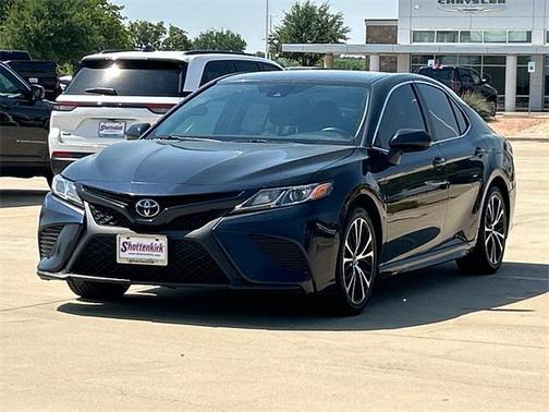 2019 Toyota Camry SE