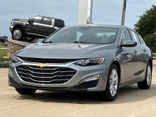 Sterling Gray Metallic 2024 Chevrolet Malibu FWD 1LT