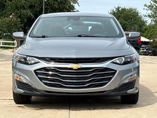 Sterling Gray Metallic 2024 Chevrolet Malibu FWD 1LT