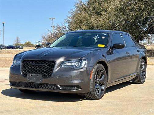 2023 Chrysler 300 Touring