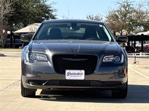 2023 Chrysler 300 Touring
