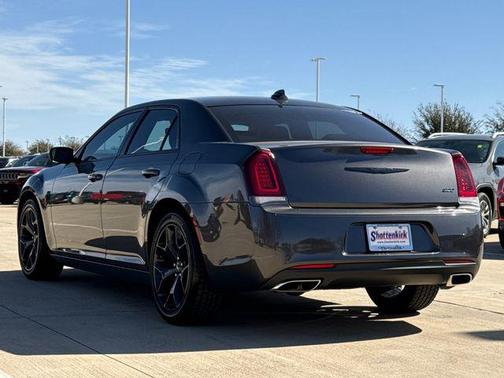 2023 Chrysler 300 Touring