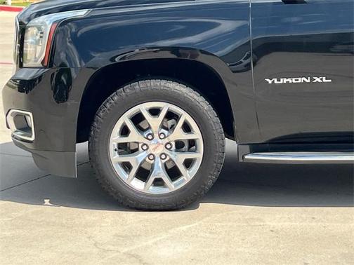 2017 GMC Yukon XL SLT