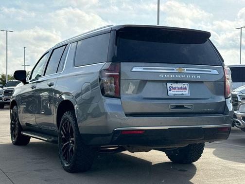Sterling Gray Metallic 2023 Chevrolet Suburban Premier