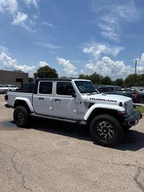 2022 Jeep Gladiator Overland