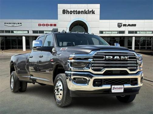 2026 RAM 3500 Laramie Crew Cab 4x4 8' Box