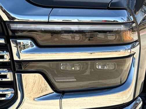 2026 RAM 3500 Laramie Crew Cab 4x4 8' Box