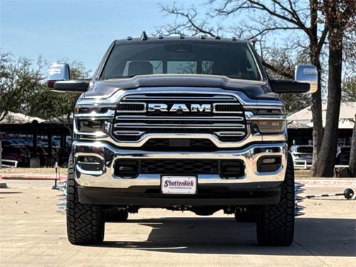 2026 RAM 3500 Laramie Crew Cab 4x4 8' Box