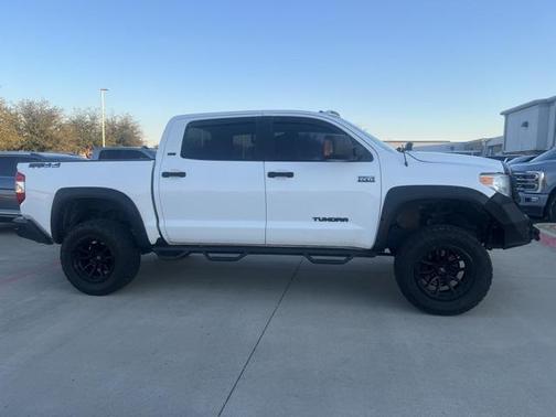 2014 Toyota Tundra SR5