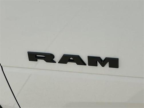 2025 RAM 3500 Lone Star Crew Cab 4x4 8' Box