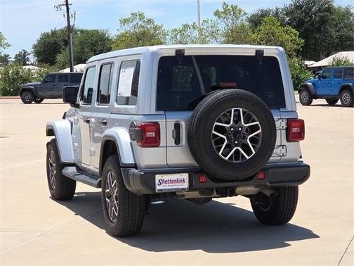 2024 Jeep Wrangler 4-Door Sahara 4x4