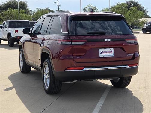 2025 Jeep Grand Cherokee Laredo
