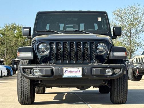 Black Clearcoat 2023 Jeep Gladiator Sport