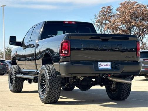 2026 RAM 2500 Tradesman Crew Cab 4x4 6'4' Box