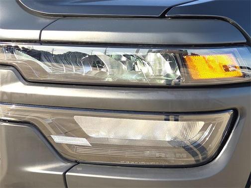 2026 RAM 2500 Tradesman Crew Cab 4x4 6'4' Box