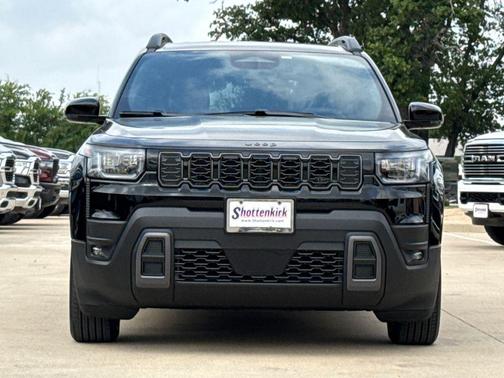 Diamond Black Crystal Pearlcoat 2026 Jeep Cherokee Limited