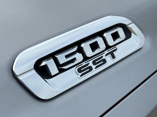 Billet Silver Metallic Clearcoat 2025 RAM 1500 Laramie