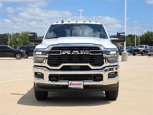 2025 RAM 2500 Tradesman Crew Cab 4x4 6'4' Box