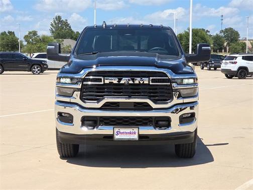 2025 RAM 2500 Tradesman Crew Cab 4x4 6'4' Box