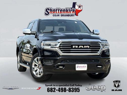 Diamond Black Crystal Pearlcoat 2022 RAM 1500 Longhorn