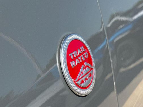 Sting-Gray Clearcoat 2021 Jeep Grand Cherokee Trailhawk