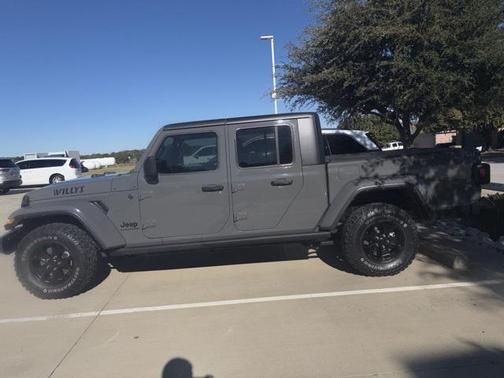 2022 Jeep Gladiator Willys 4x4