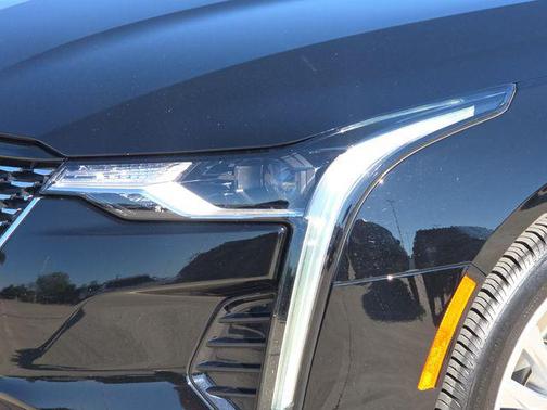 2025 Cadillac CT4 Luxury RWD