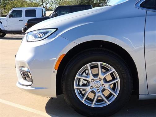 2026 Chrysler Pacifica L