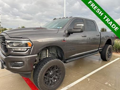 2023 RAM 2500 Laramie Crew Cab 4x4 6'4' Box