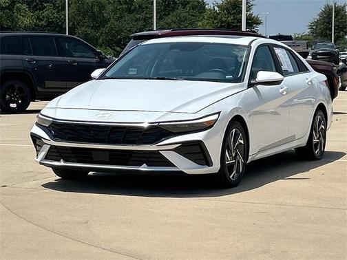 2025 Hyundai ELANTRA SEL