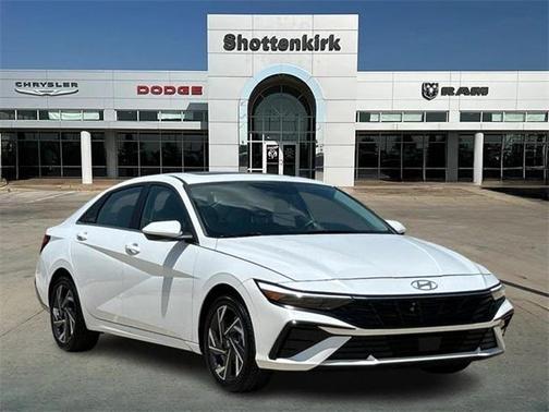 2025 Hyundai ELANTRA SEL