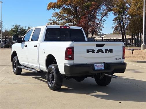 2026 RAM 2500 Tradesman Crew Cab 4x4 6'4' Box