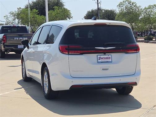 2026 Chrysler Pacifica L