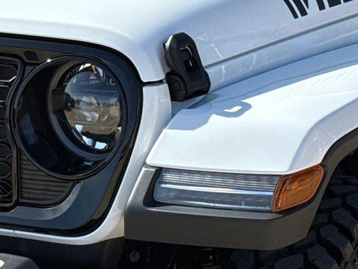 2026 Jeep Gladiator Willys 4x4