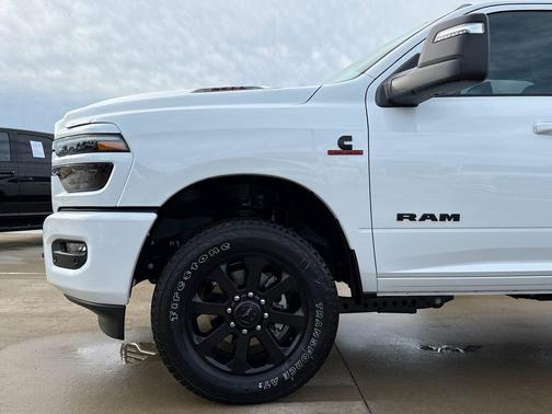 Bright White Clearcoat 2026 RAM 2500 Laramie Crew Cab 4x4 6'4' Box