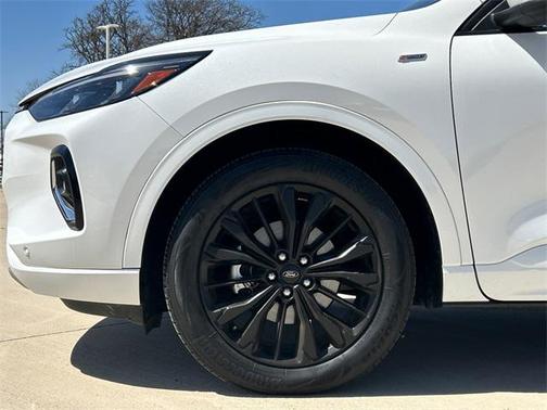 2023 Ford Escape ST-Line Elite