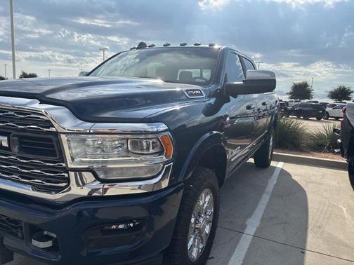 2022 RAM 2500 Limited Crew Cab 4x4 6'4' Box