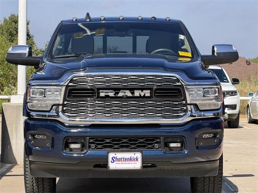 2022 RAM 2500 Limited Crew Cab 4x4 6'4' Box