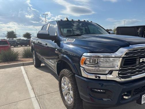 2022 RAM 2500 Limited Crew Cab 4x4 6'4' Box