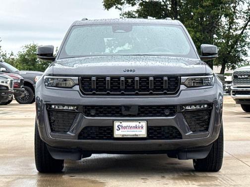 Baltic Gray Metallic Clearcoat 2026 Jeep Grand Cherokee Limited