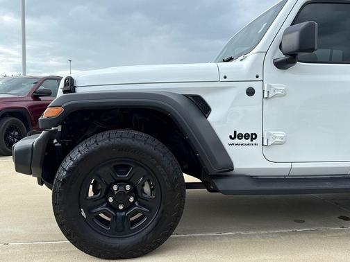 Bright White Clearcoat 2024 Jeep Wrangler Sport