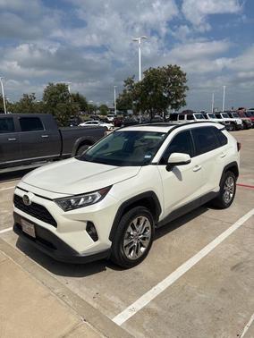 2021 Toyota RAV4 XLE Premium