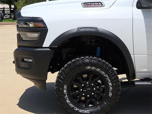 2025 RAM 2500 Tradesman Crew Cab 4x4 6'4' Box