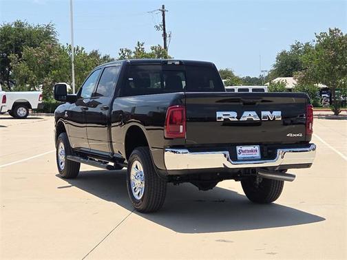 2025 RAM 2500 Tradesman Crew Cab 4x4 6'4' Box