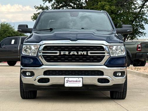 Patriot Blue Pearlcoat 2024 RAM 1500 Big Horn/Lone Star